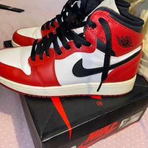 Air Jordan 1 Retro High OG Chicago